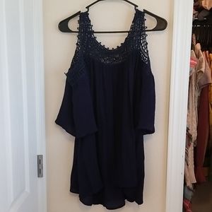 Boutique cold shoulder top